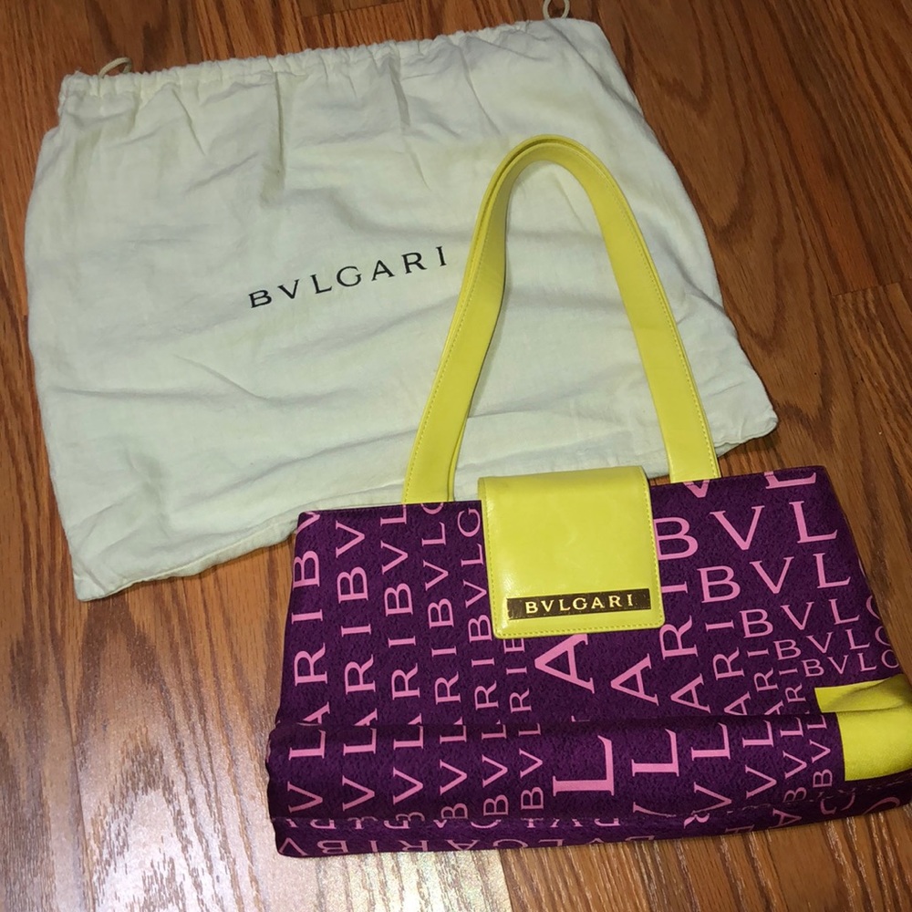✨Bulgari Logomania Purse✨